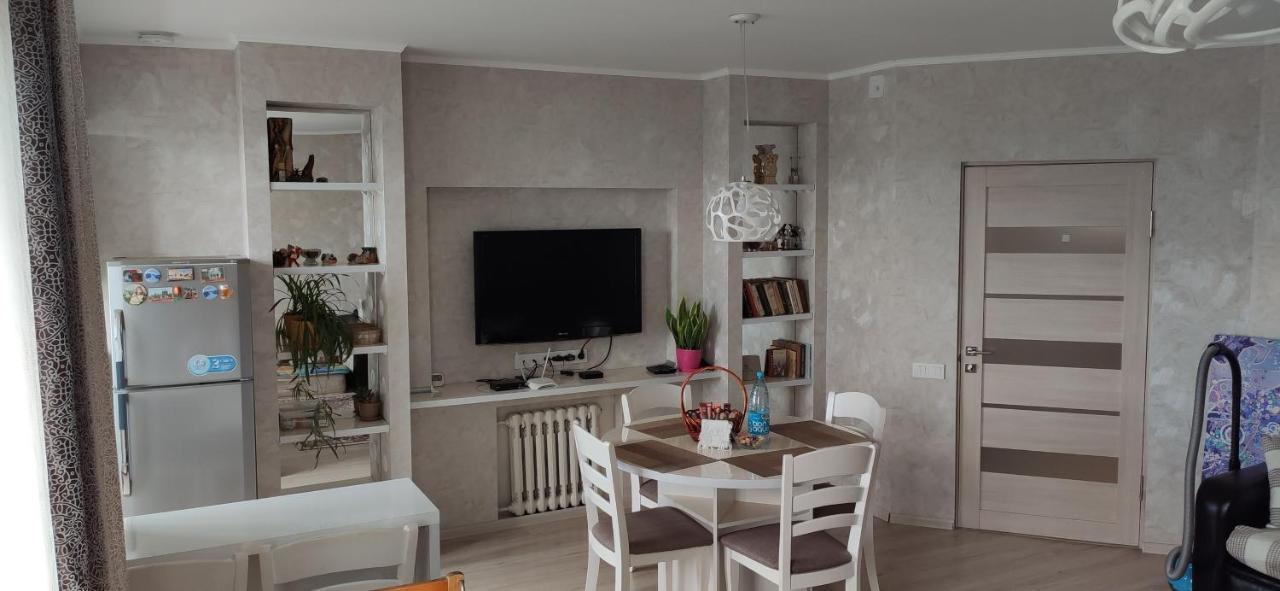 Apartment In The Karakol Heart מראה חיצוני תמונה
